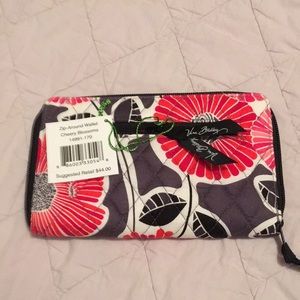 Vera Bradley NWT wallet zip around